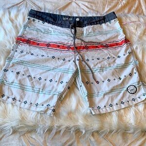 KATIN BOARD SHORTS TRIBAL HAWAIIAN PRINT SIZE 34